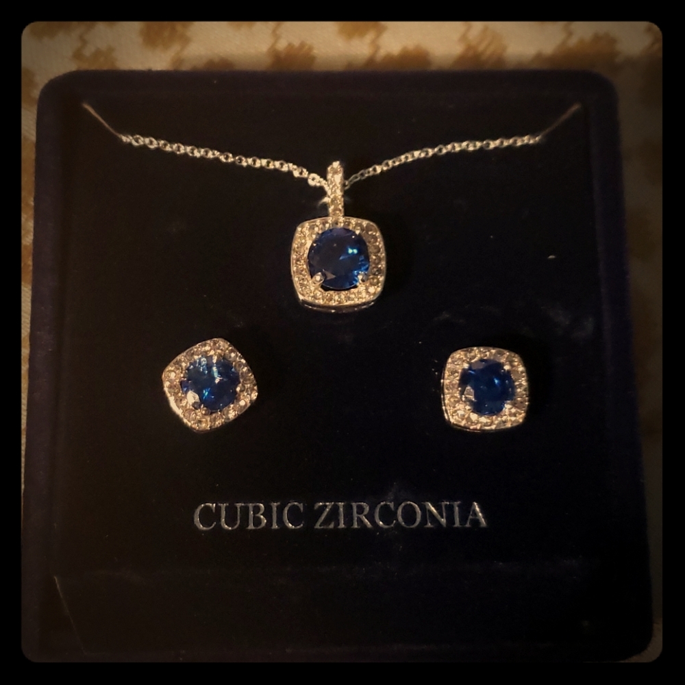 Pendant earrings set